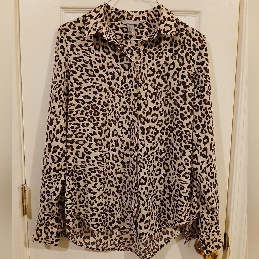 H&M Leopard Print Button Down Blouse - image 8